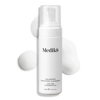 Ніжна пінка з хлорофілом для очищення чутливої шкіри Medik8 - CALMWISE™ SOOTHING CLEANSER 150 мл
